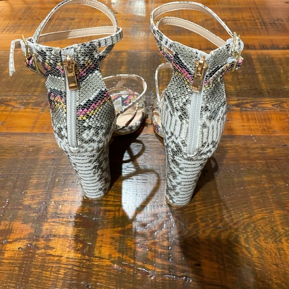 LIKE NEW Olivia Miller Chic Snake Print Strappy High Heels - Picture 2 of 8